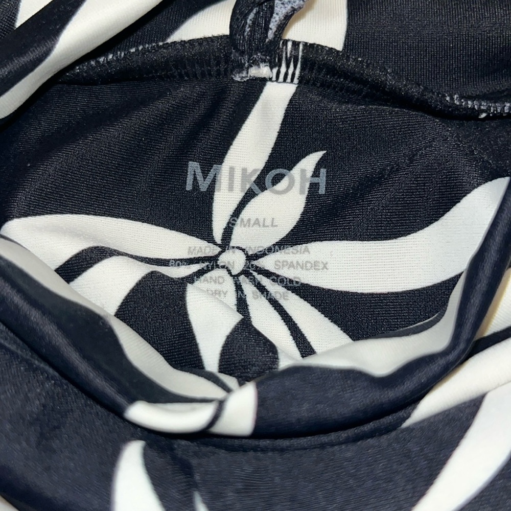 Mikoh Rashguard Size Small - image 3
